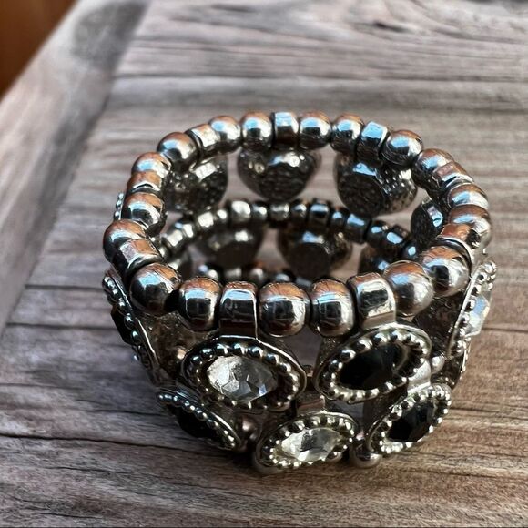 Silver Tone Black Stone Cubic Stretch Elastic Ring Size 8 - Picture 9 of 10